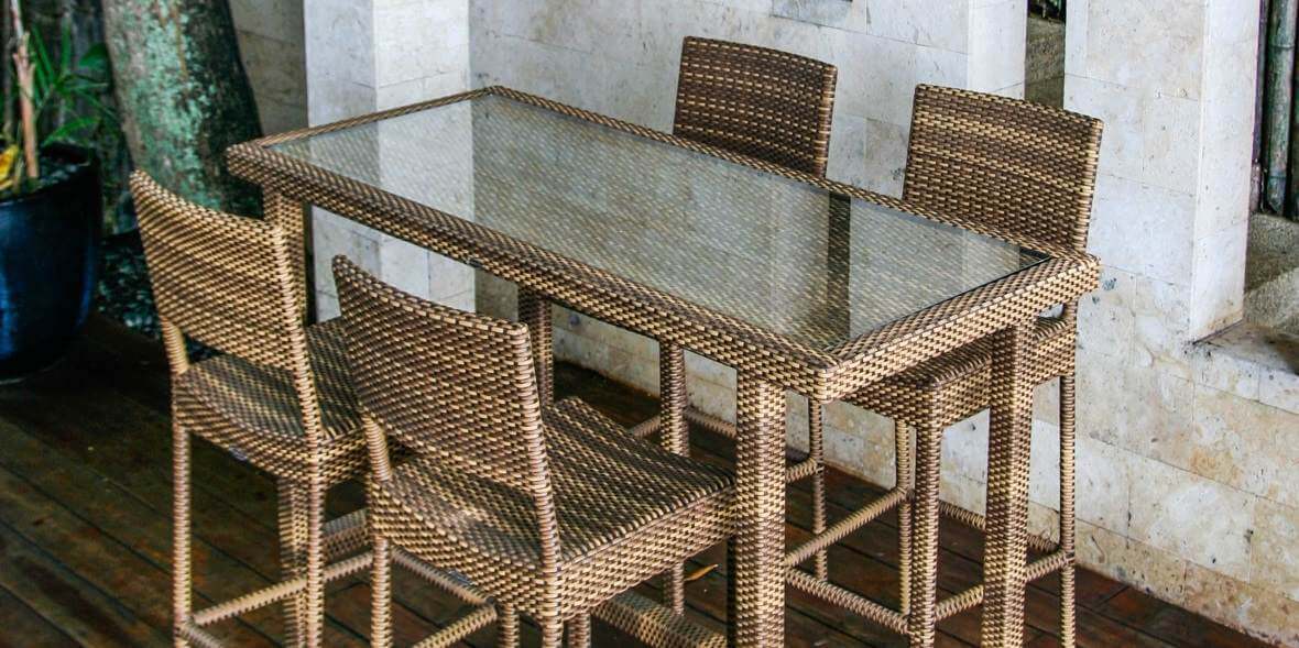bar-1878553894